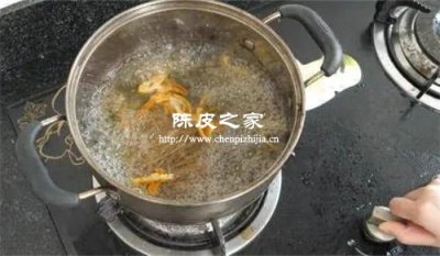 芹菜根和陈皮煮水喝的好处