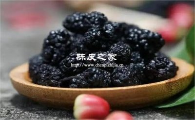 桑葚干陈皮枸杞泡水喝的功效