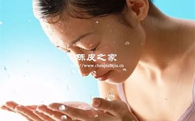 用橘子皮煮水洗脸有什么好处和坏处