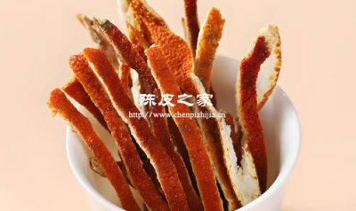 泡脚加陈皮：秋冬暖身又助眠，比放生姜更温和